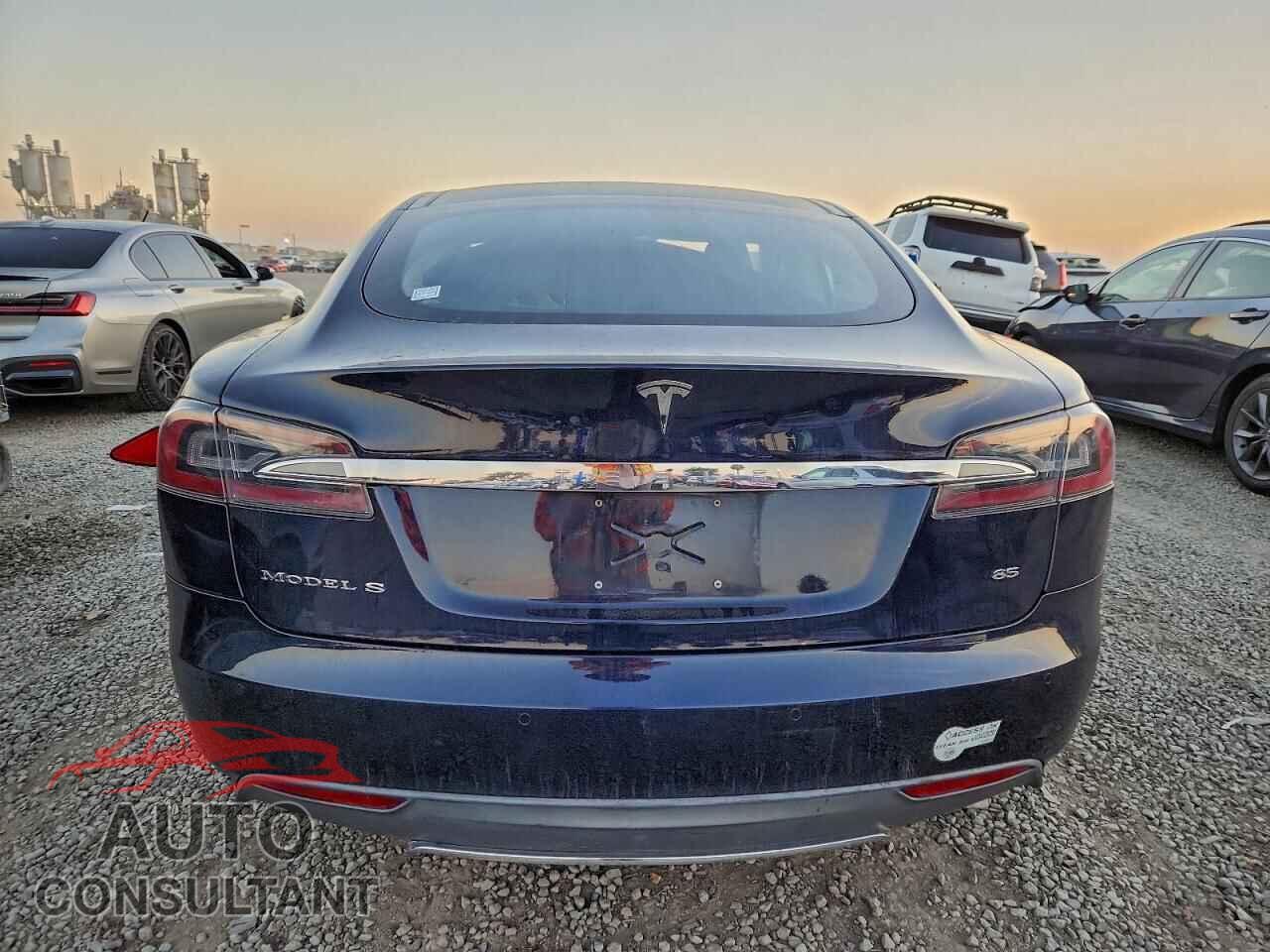 TESLA MODEL S 2013 - 5YJSA1CN8DFP26487