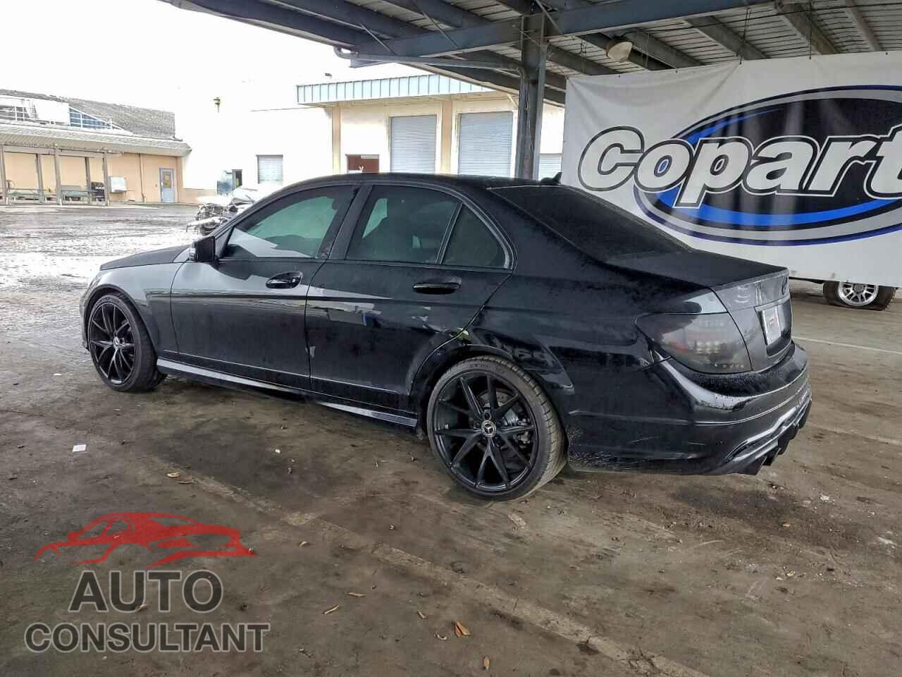 MERCEDES-BENZ C-CLASS 2012 - WDDGF4HB2CA643660