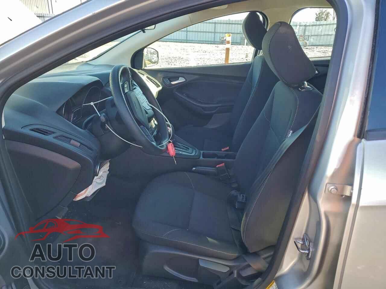 FORD FOCUS 2017 - 1FADP3F2XHL320224