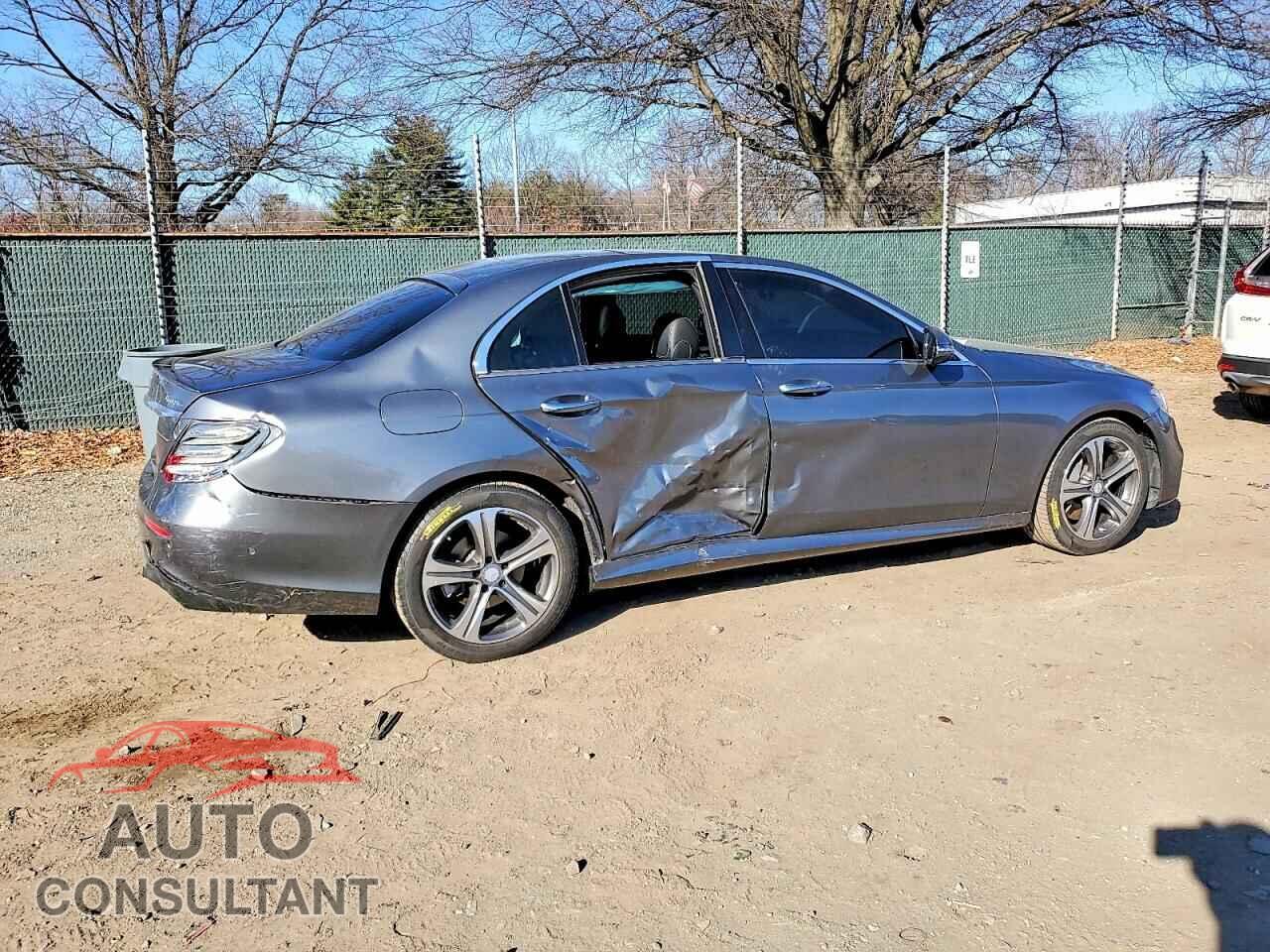 MERCEDES-BENZ E-CLASS 2017 - WDDZF4KB1HA157625