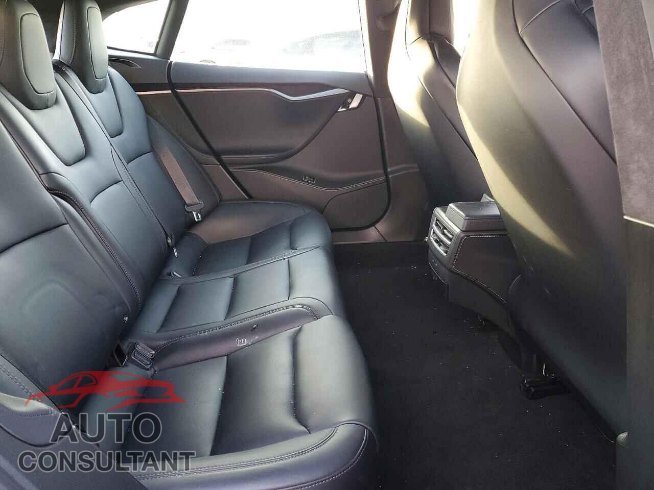 TESLA MODEL S 2018 - 5YJSA1E27JF258721