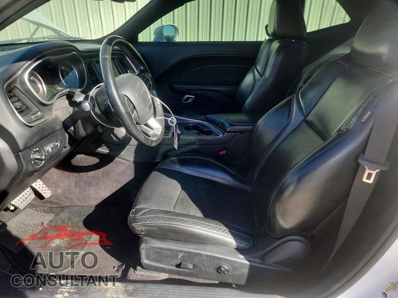 DODGE CHALLENGER 2018 - 2C3CDZGG1JH257016