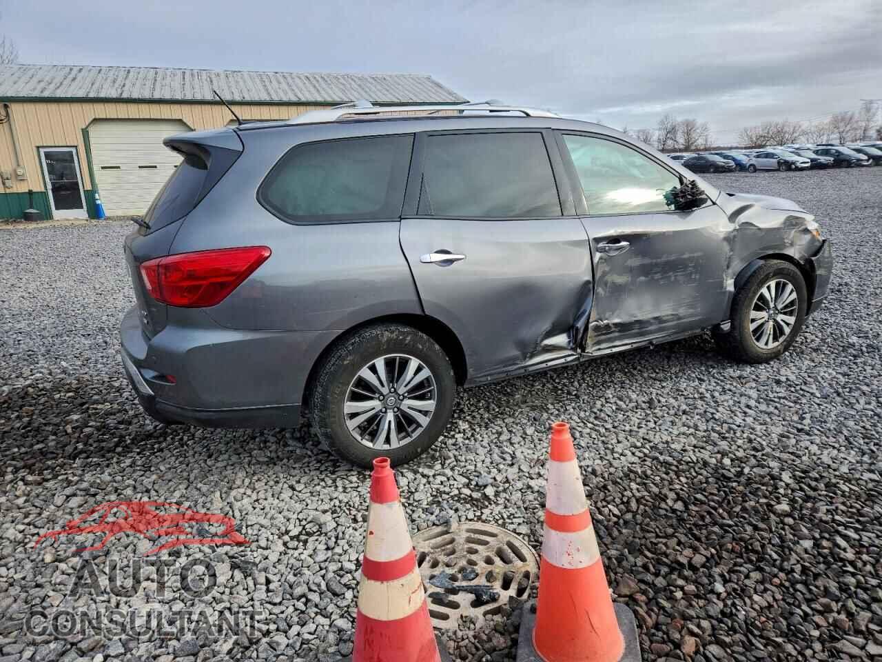 NISSAN PATHFINDER 2017 - 5N1DR2MM8HC612811