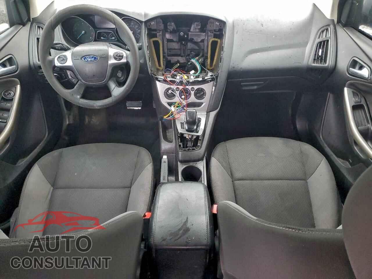 FORD FOCUS 2014 - 1FADP3F22EL240816