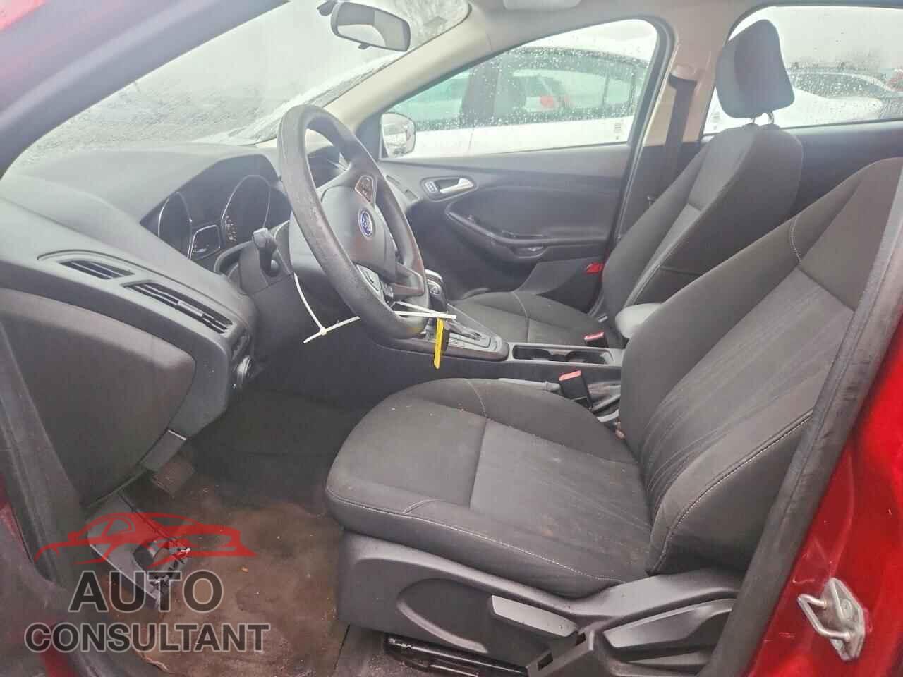 FORD FOCUS 2015 - 1FADP3K23FL234465