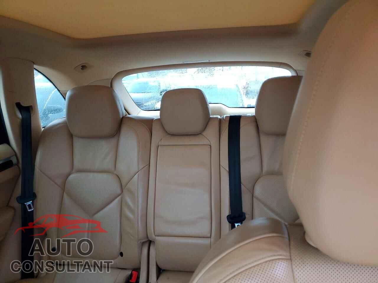 PORSCHE CAYENNE 2012 - WP1AA2A20CLA03365