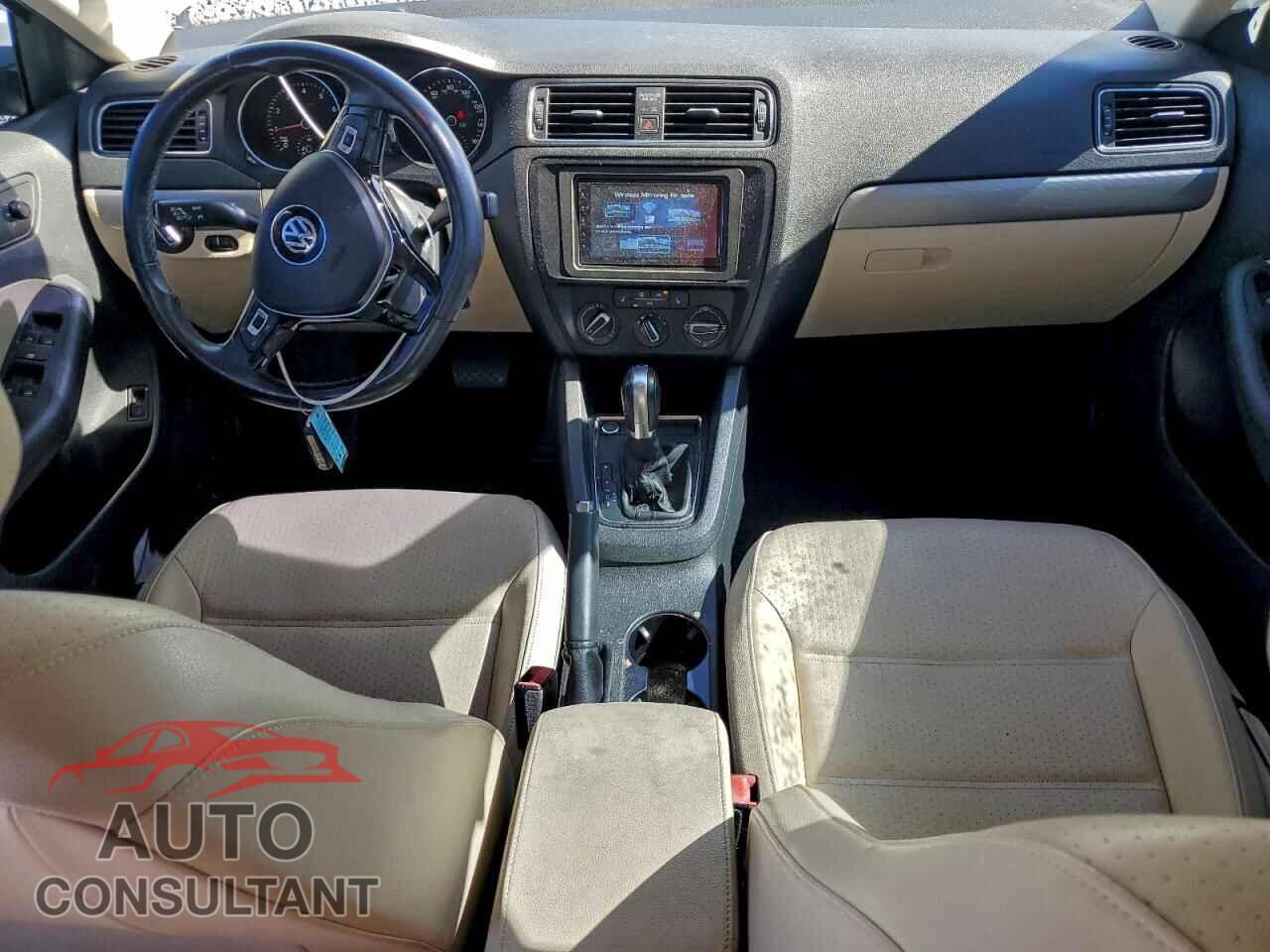 VOLKSWAGEN JETTA 2017 - 3VWDB7AJ3HM332239