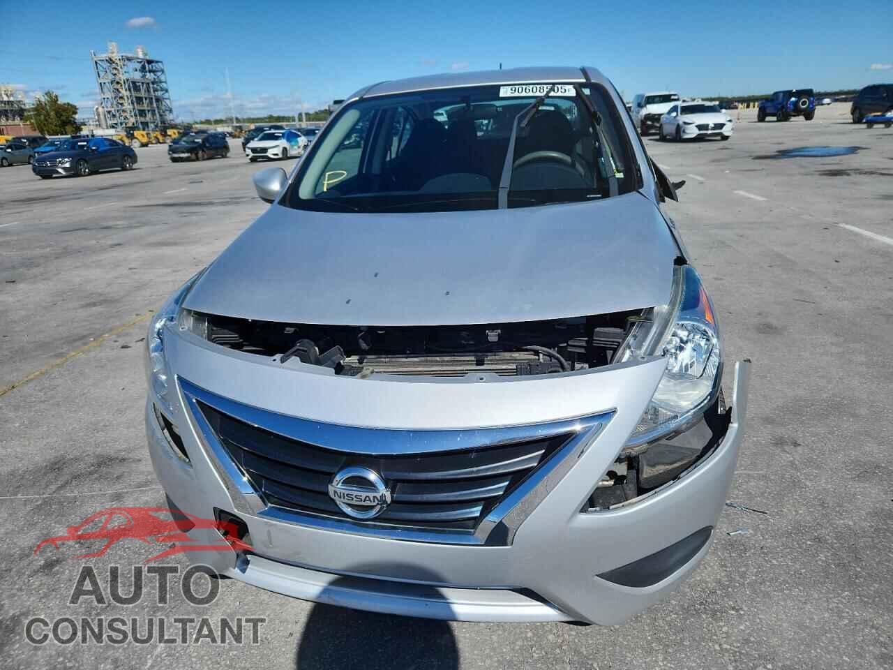 NISSAN VERSA 2017 - 3N1CN7AP3HL855800