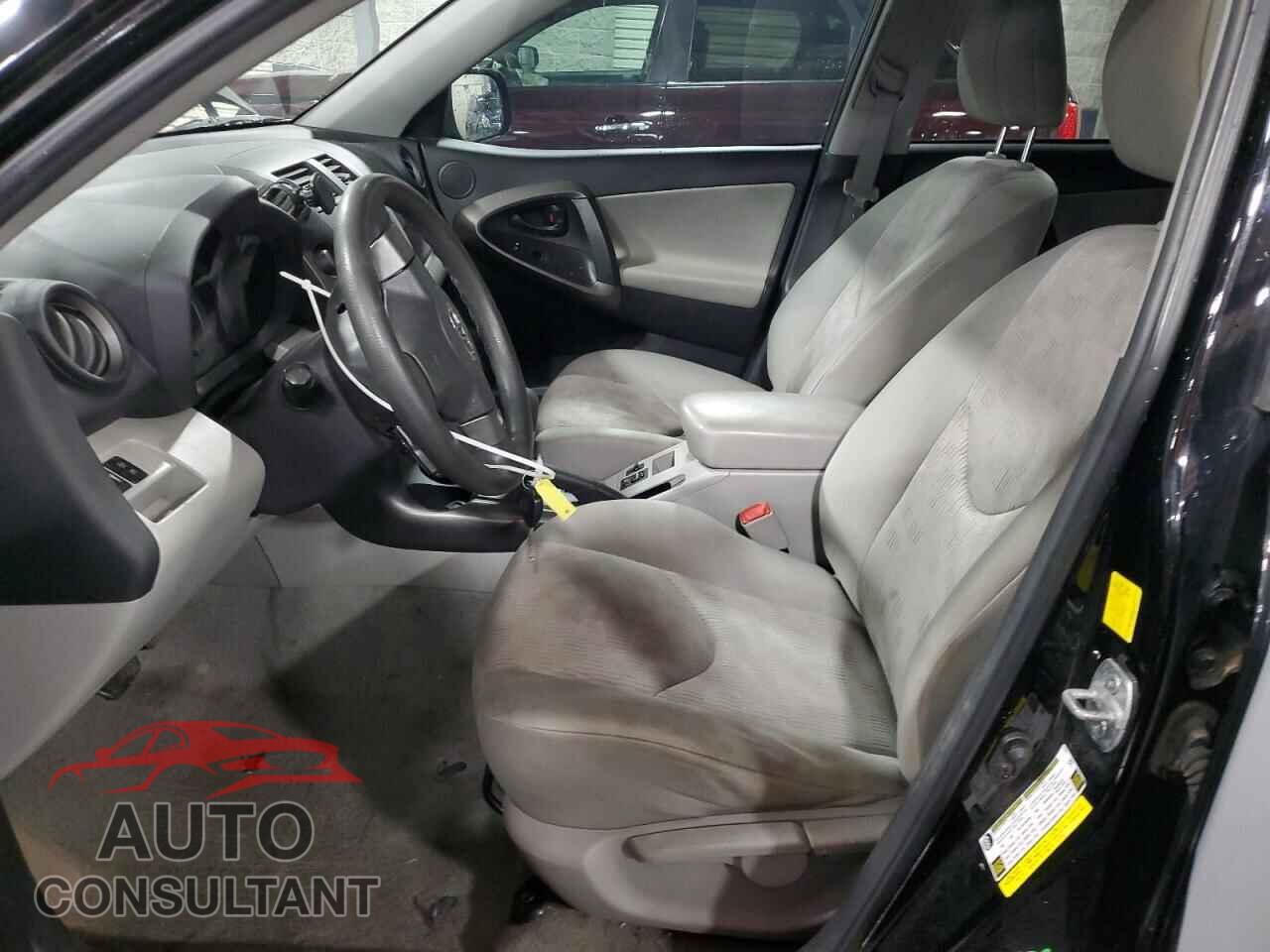 TOYOTA RAV4 2011 - 2T3ZF4DV2BW076014