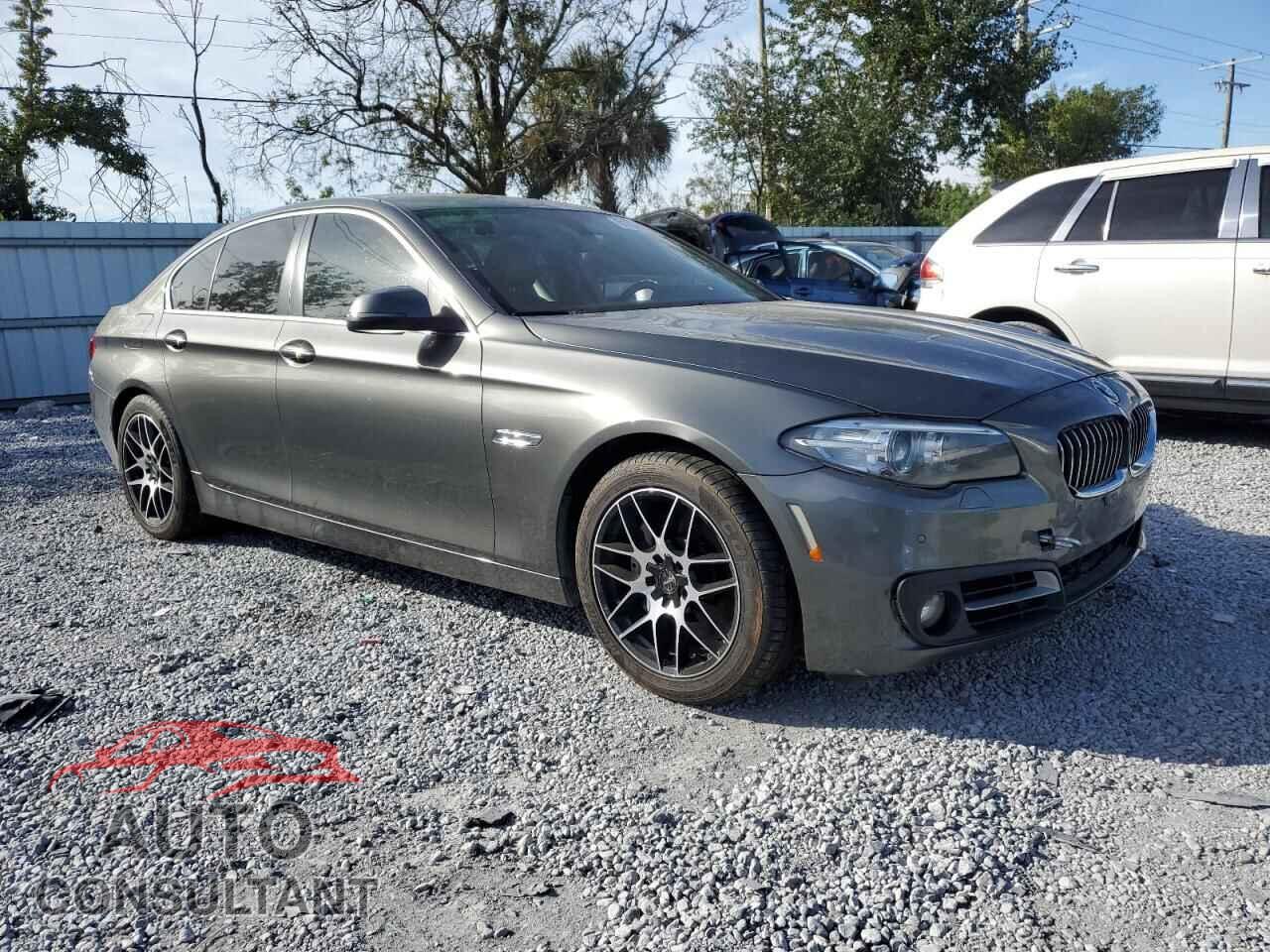 BMW 5 SERIES 2015 - WBA5B3C59FD541619