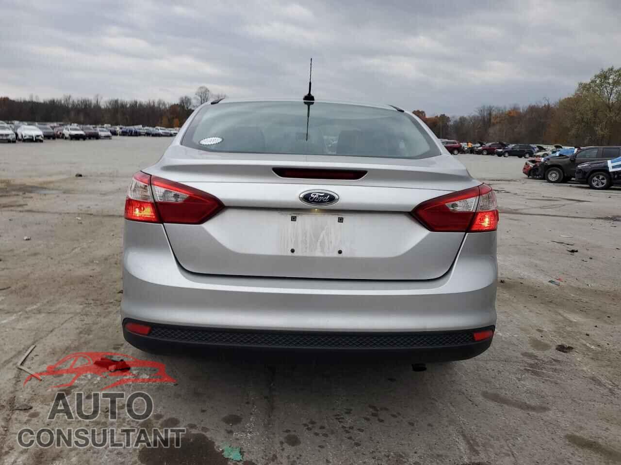FORD FOCUS 2014 - 1FADP3E26EL378523