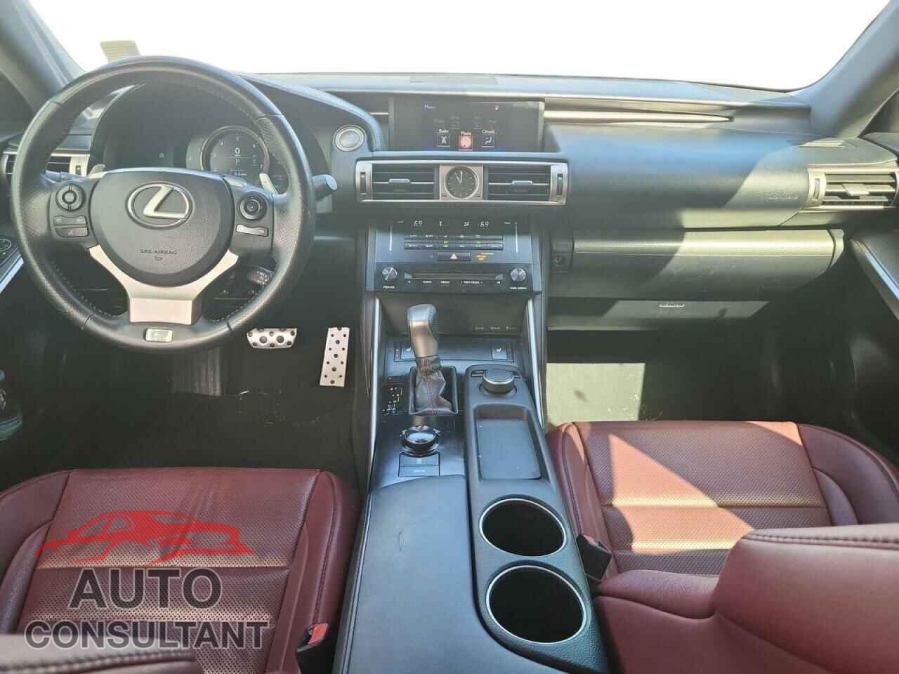 LEXUS IS 2014 - JTHBF1D20E5042427