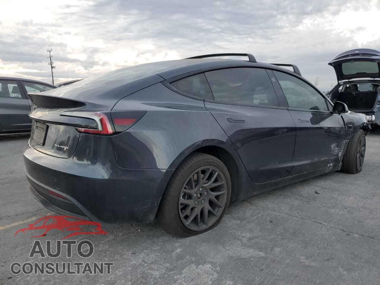 TESLA MODEL 3 2024 - 5YJ3E1EB2RF811487