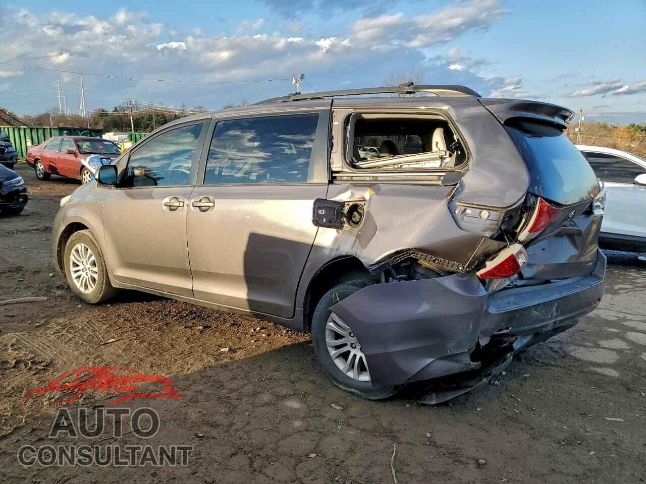 TOYOTA SIENNA 2013 - 5TDYK3DC8DS354225