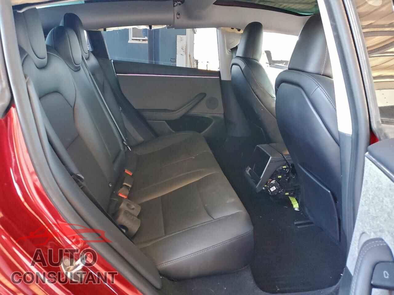 TESLA MODEL 3 2024 - 5YJ3E1EA4RF830646