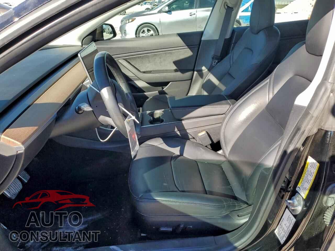 TESLA MODEL 3 2019 - 5YJ3E1EA2KF296715