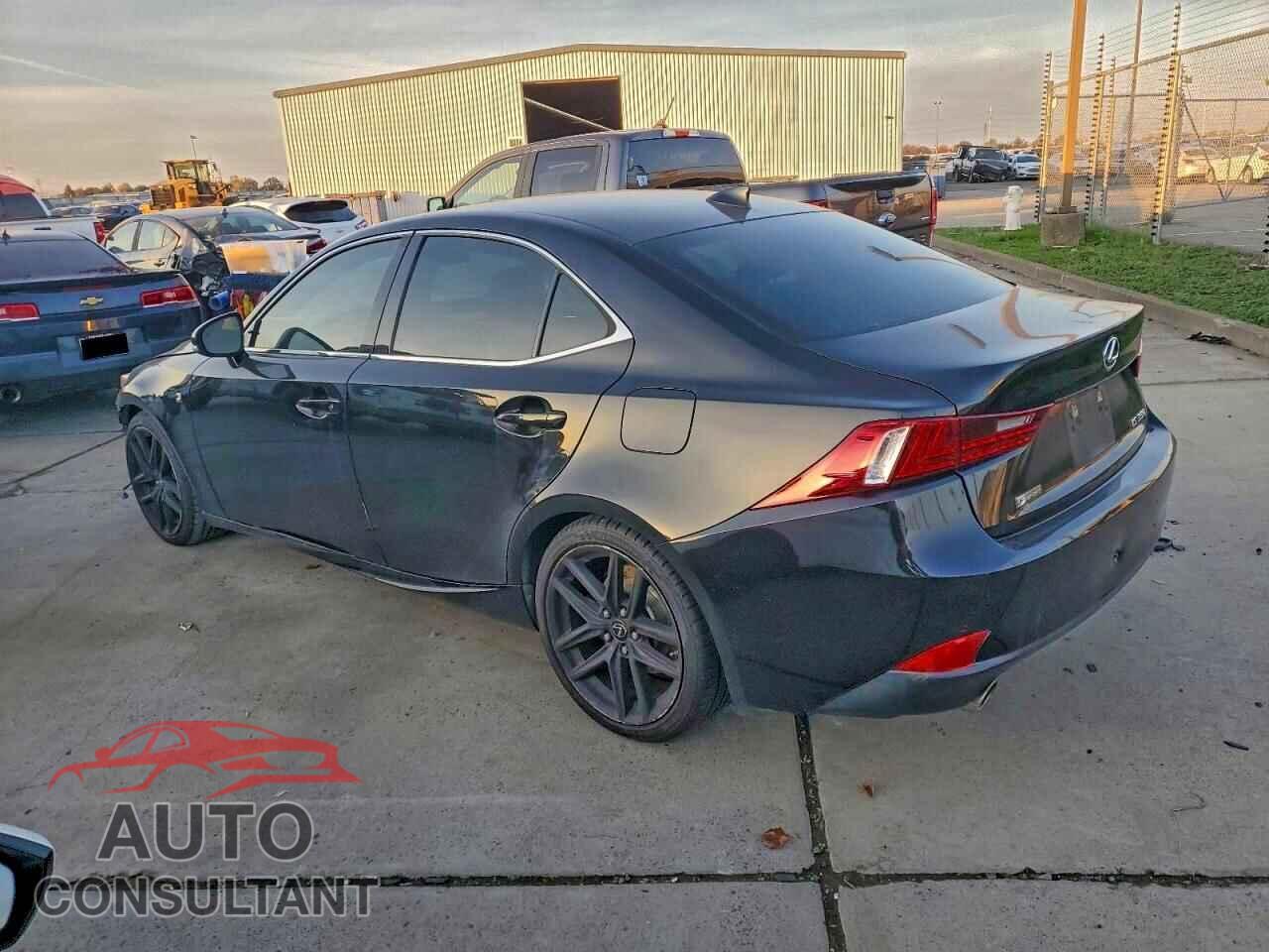 LEXUS IS 2015 - JTHBE1D21F5020103