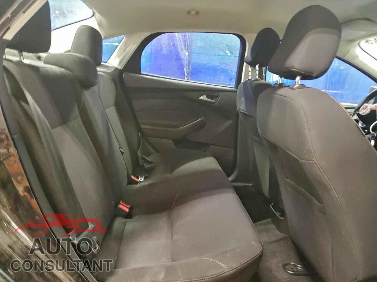 FORD FOCUS 2016 - 1FADP3F2XGL225368
