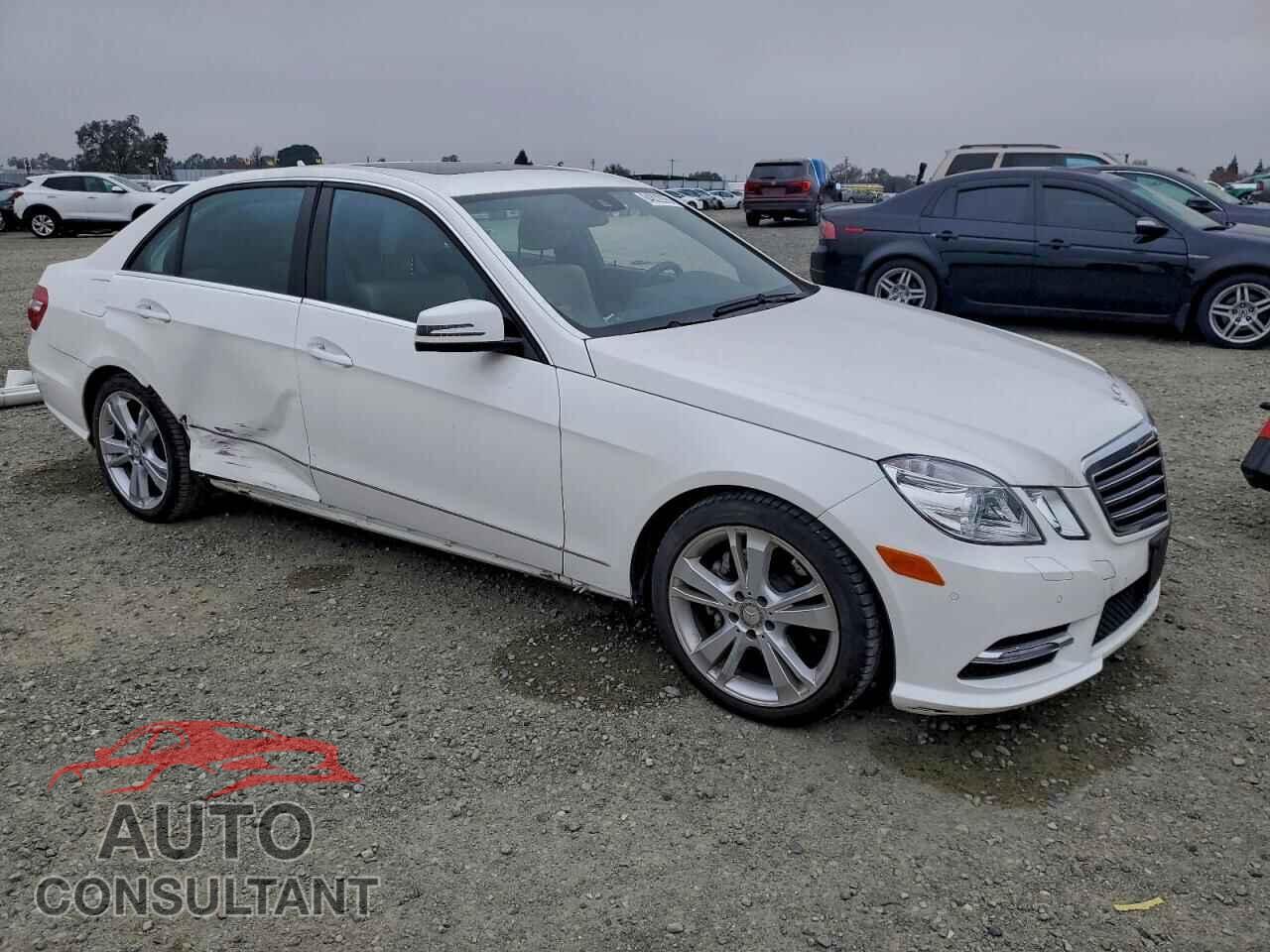 MERCEDES-BENZ E-CLASS 2013 - WDDHF5KBXDA670125