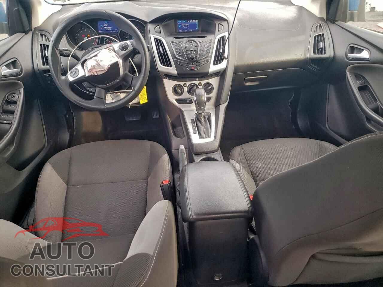 FORD FOCUS 2014 - 1FADP3F2XEL127499