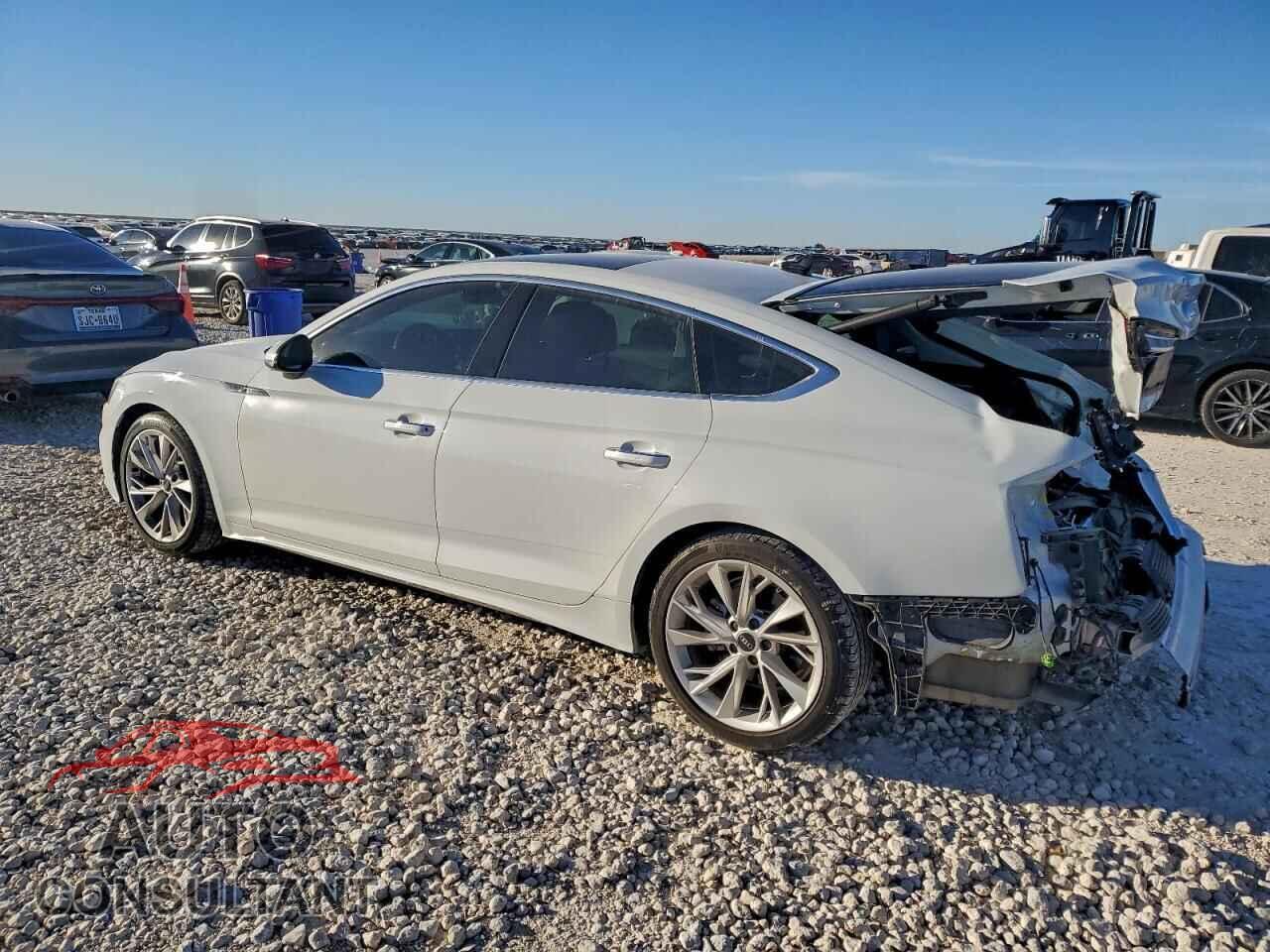 AUDI A5 2022 - WAUCBCF54NA026501