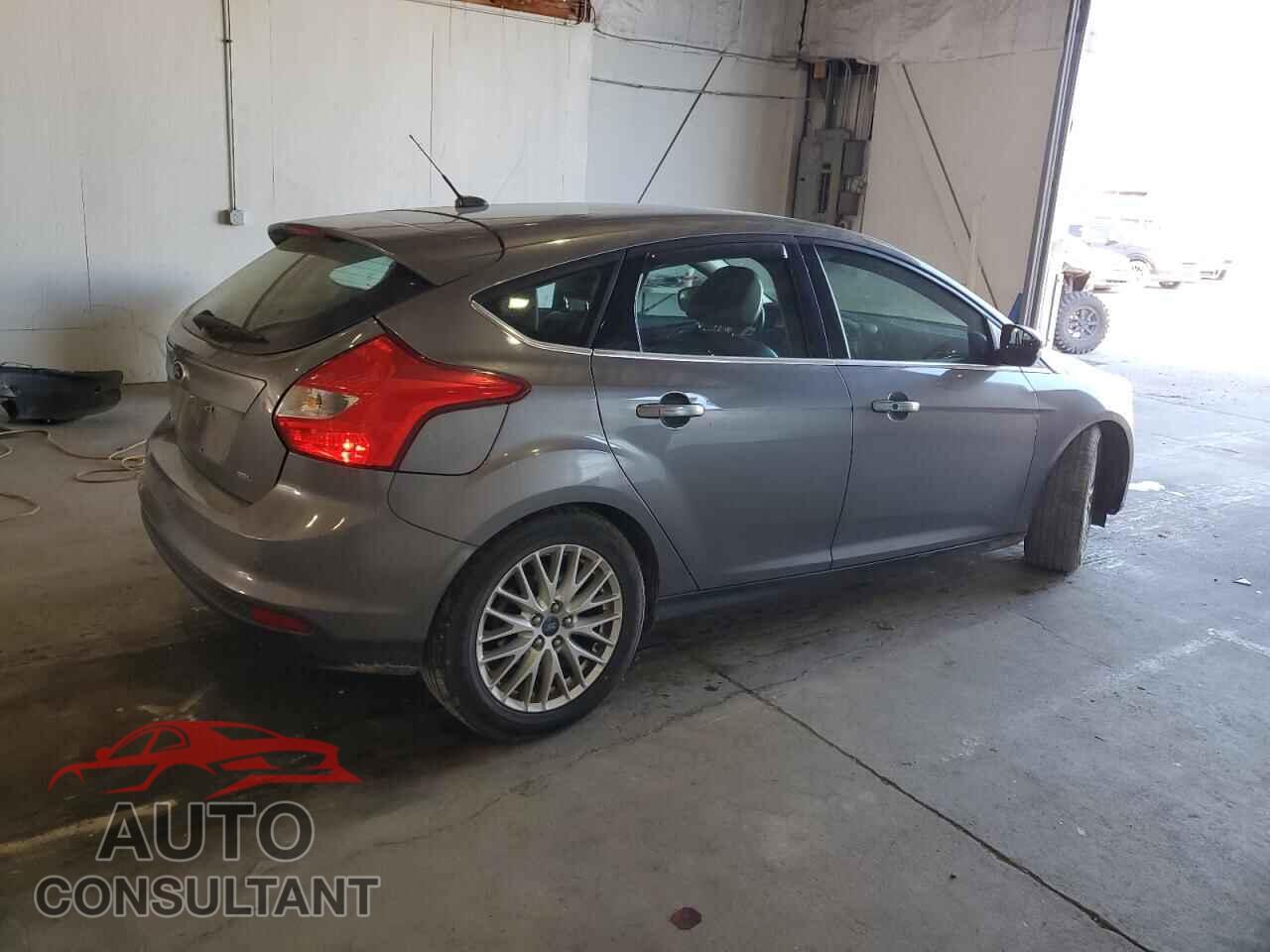 FORD FOCUS 2014 - 1FADP3N23EL286057
