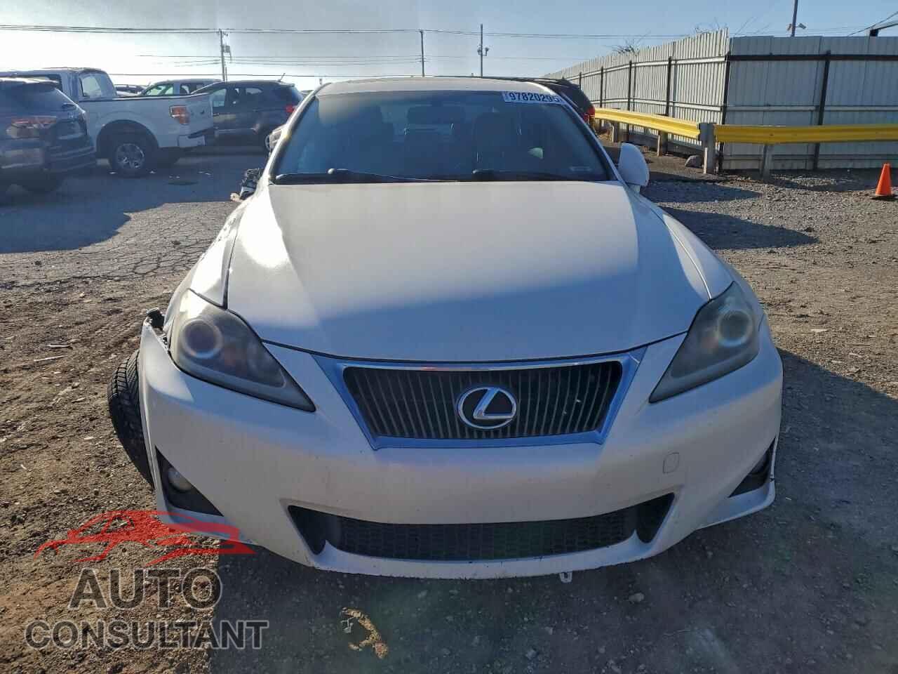 LEXUS IS 2012 - JTHBF5C25C5181040