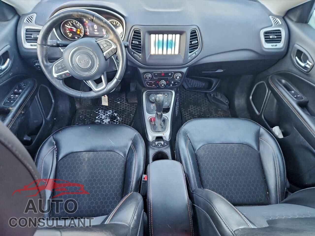 JEEP COMPASS 2018 - 3C4NJDBB8JT481175