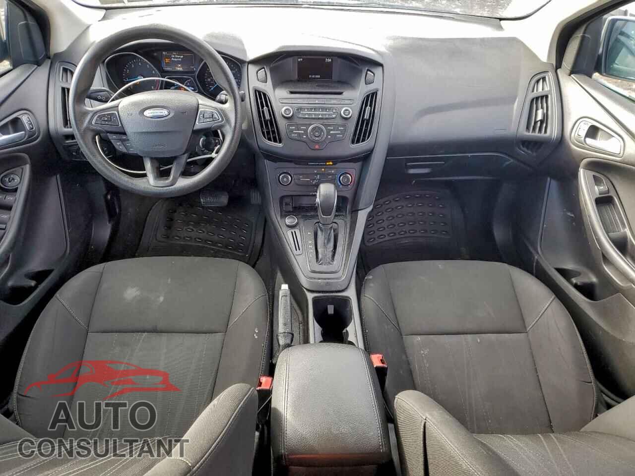 FORD FOCUS 2017 - 1FADP3F29HL207526