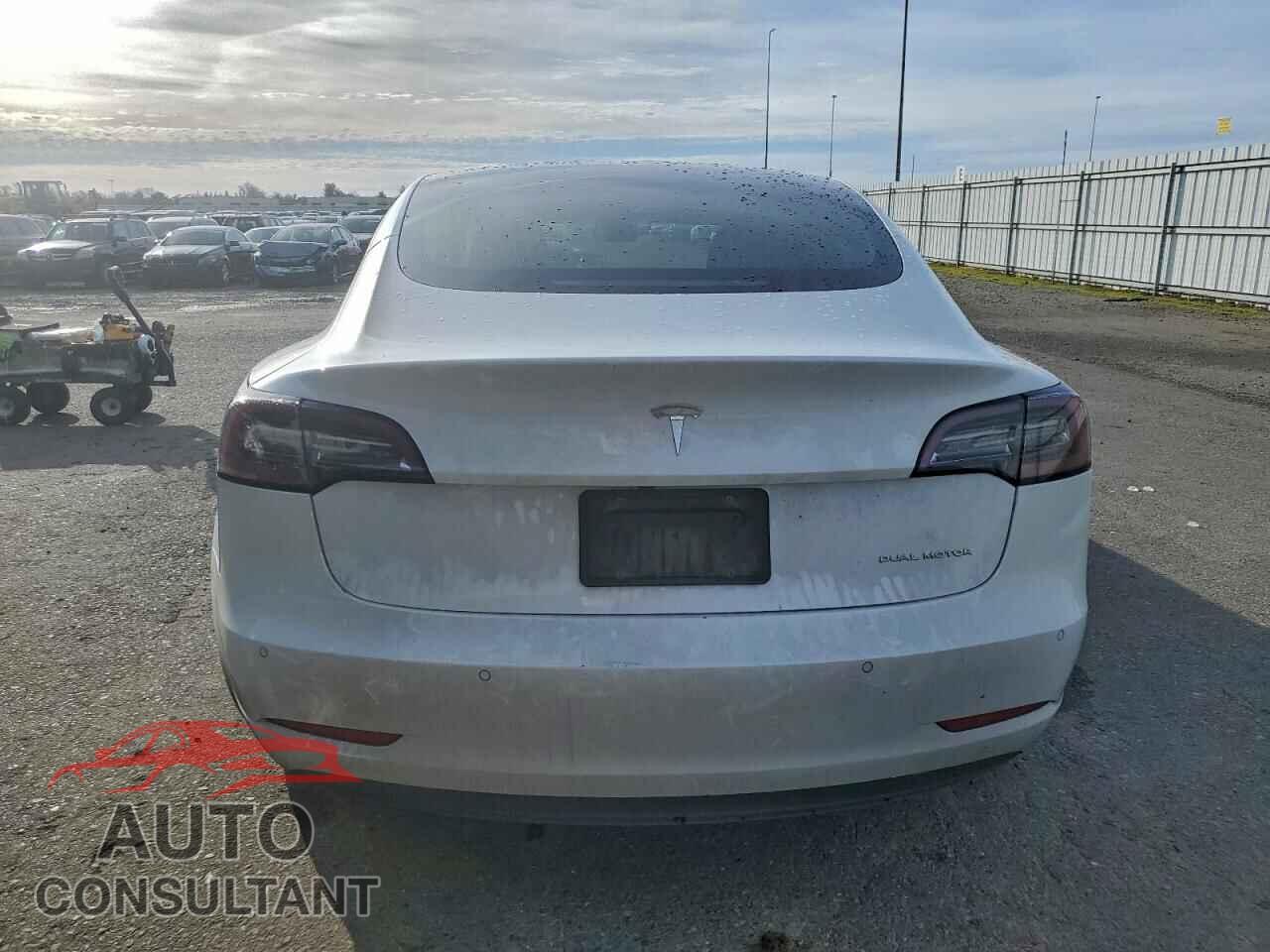 TESLA MODEL 3 2020 - 5YJ3E1EB3LF637033