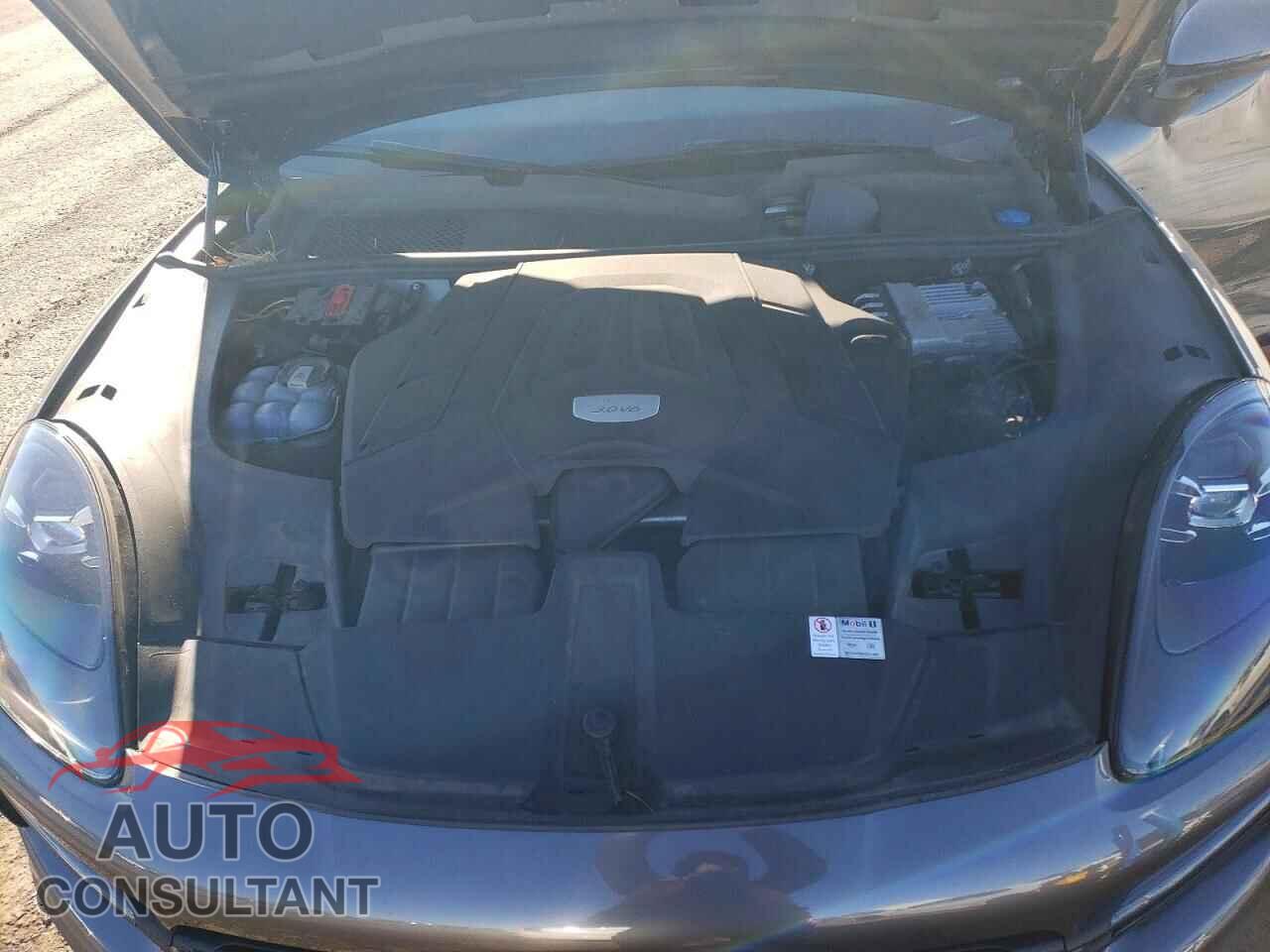 PORSCHE CAYENNE 2019 - WP1AA2AY0KDA02827
