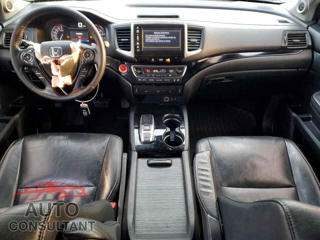 HONDA PILOT 2017 - 5FNYF6H94HB059363