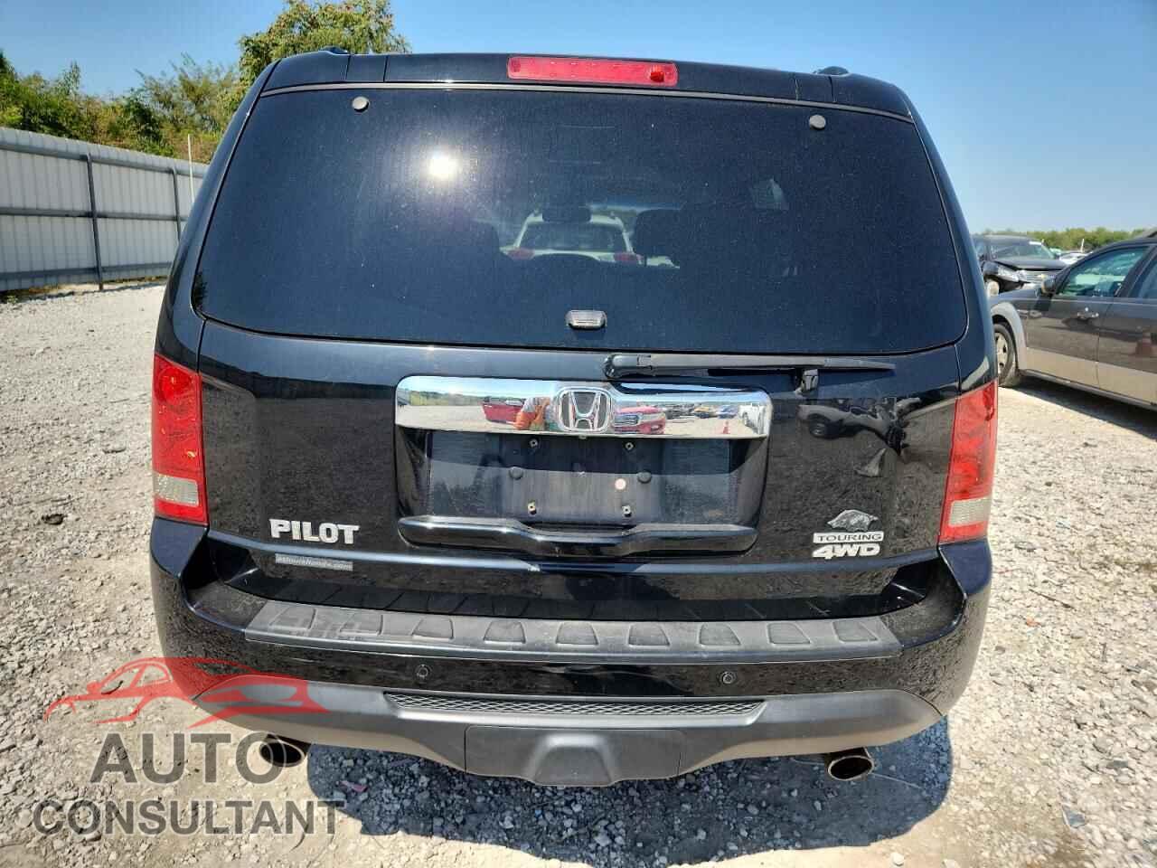 HONDA PILOT 2013 - 5FNYF4H98DB082496