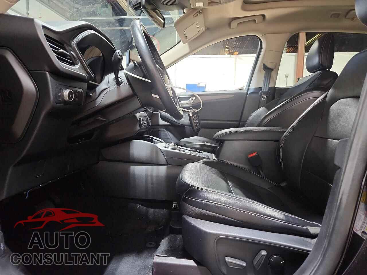 FORD ESCAPE 2020 - 1FMCU9J99LUA40671