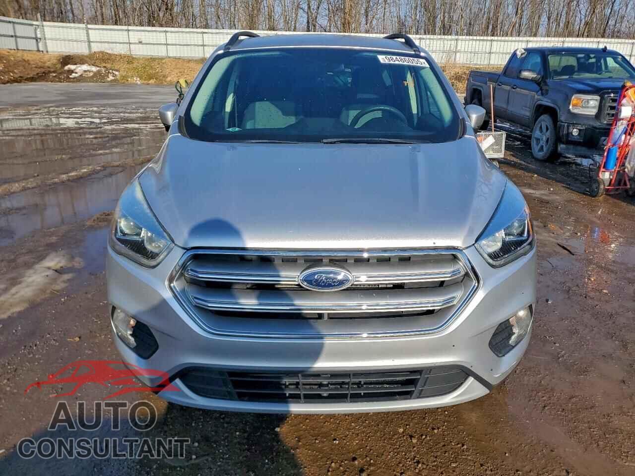 FORD ESCAPE 2017 - 1FMCU9G92HUB76493