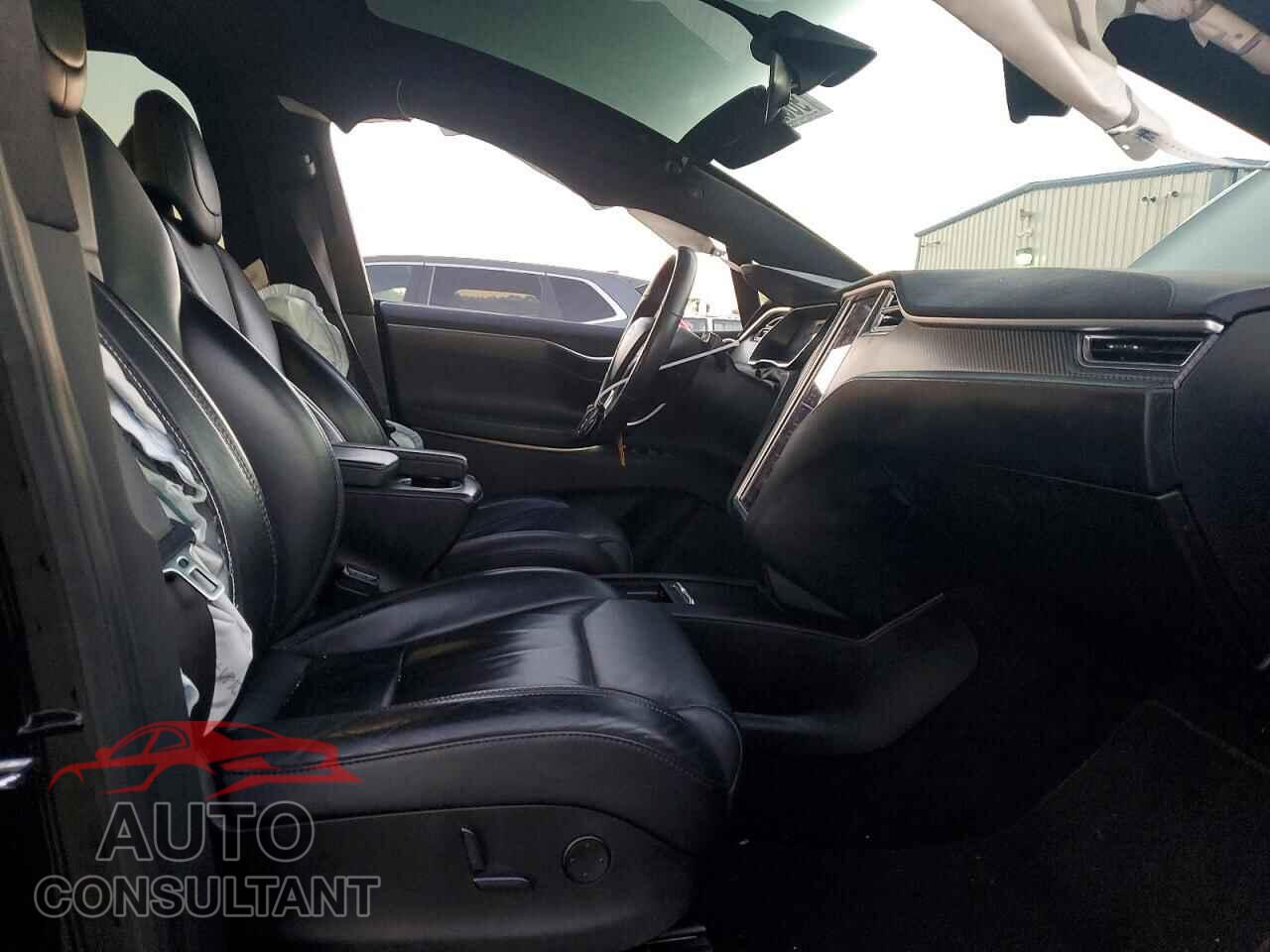 TESLA MODEL X 2017 - 5YJXCBE43HF048473