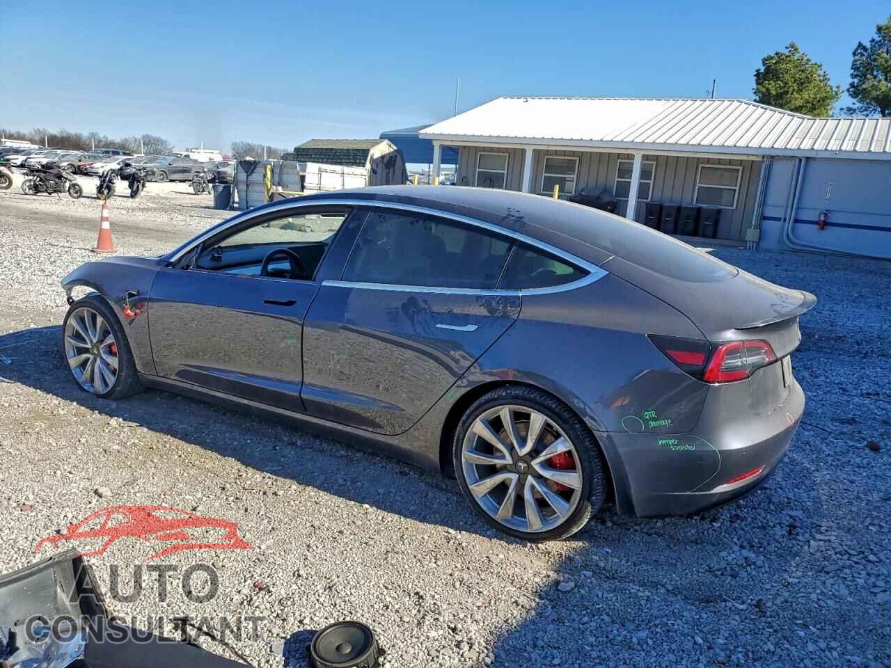 TESLA MODEL 3 2019 - 5YJ3E1EB5KF236680