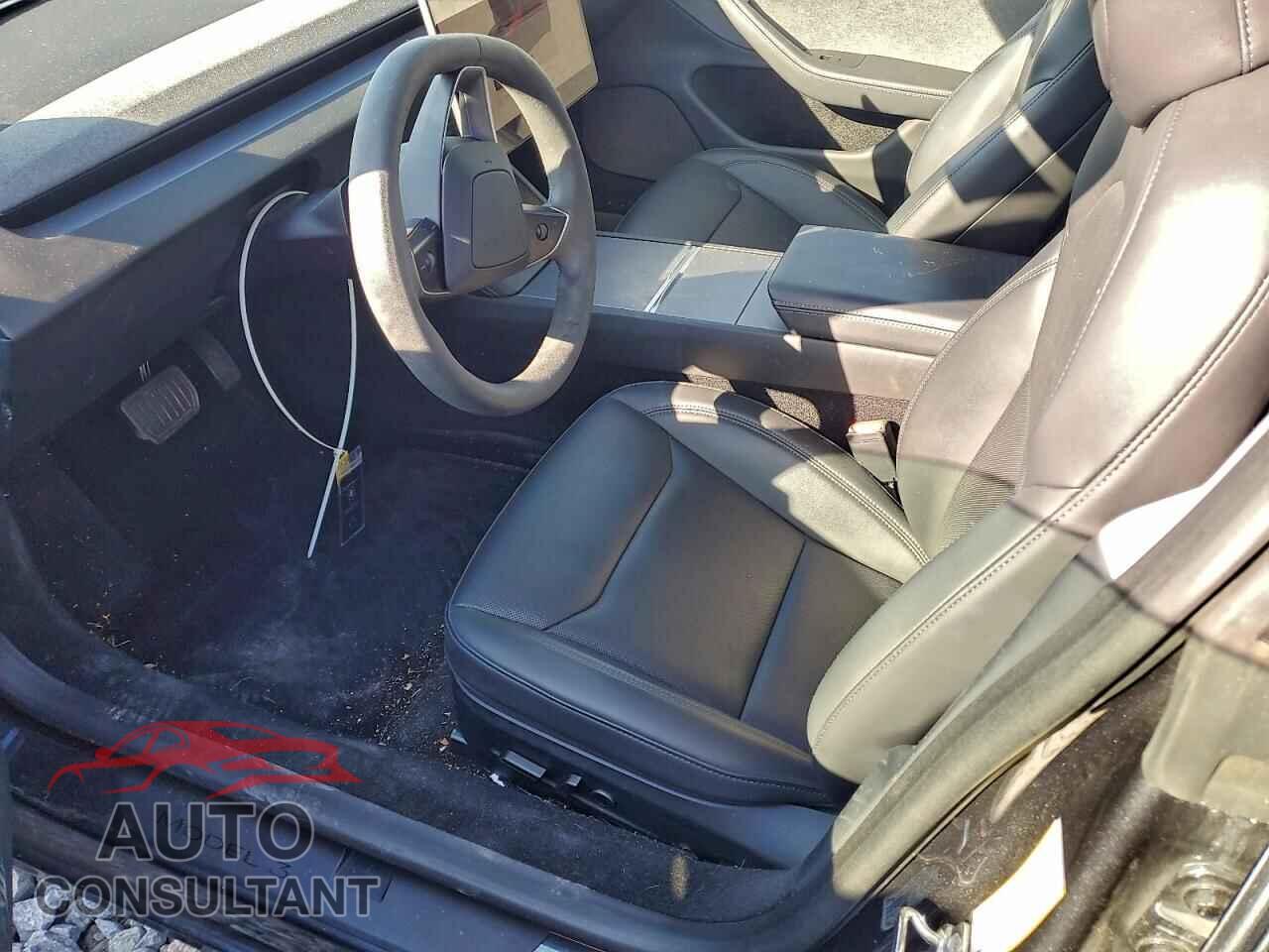 TESLA MODEL 3 2024 - 5YJ3E1EA1RF736837