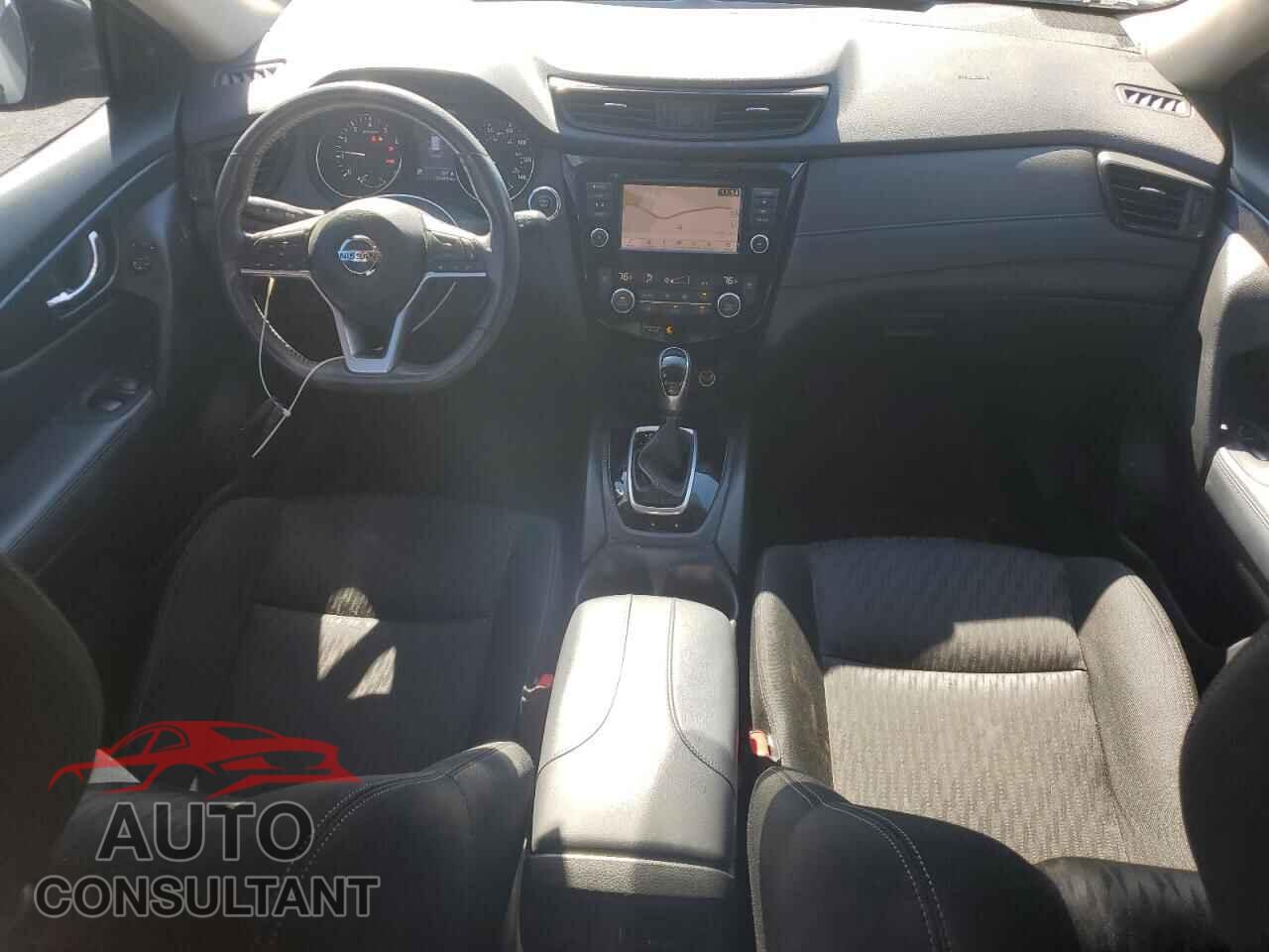 NISSAN ROGUE 2018 - KNMAT2MT3JP608180