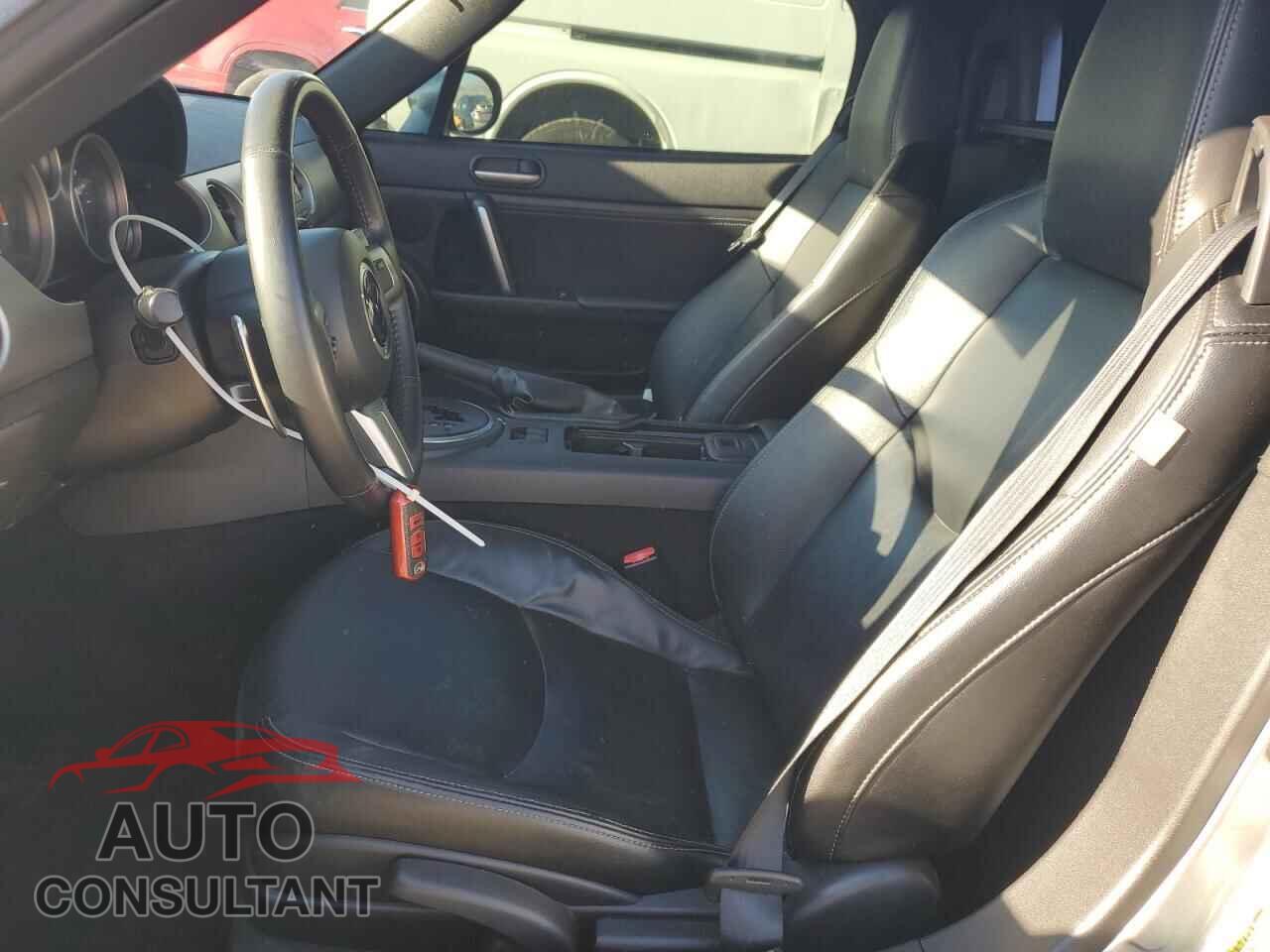 MAZDA MX5 2011 - JM1NC2NFXB0218553