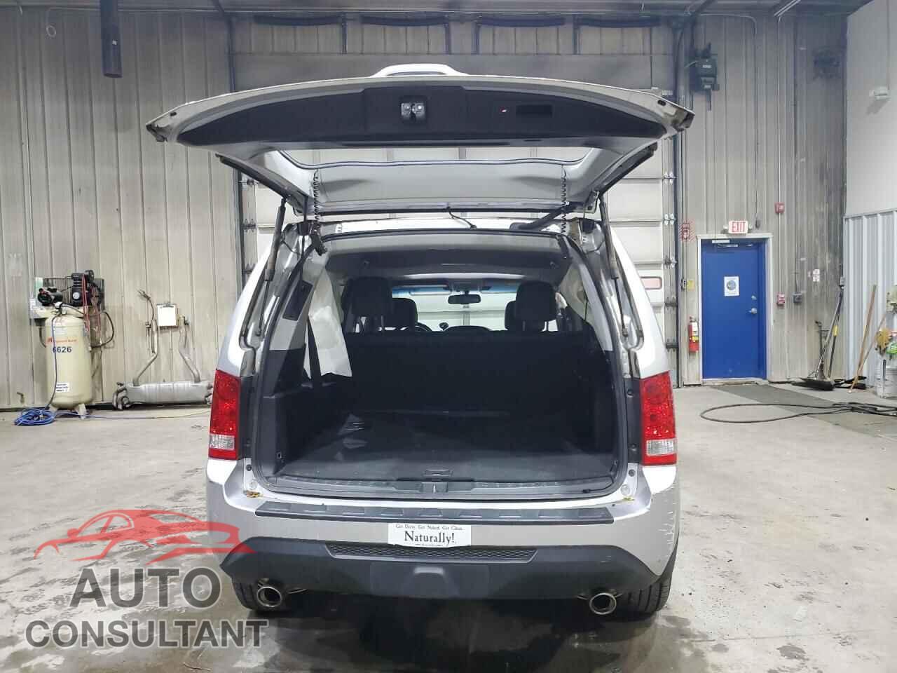 HONDA PILOT 2013 - 5FNYF4H58DB029567