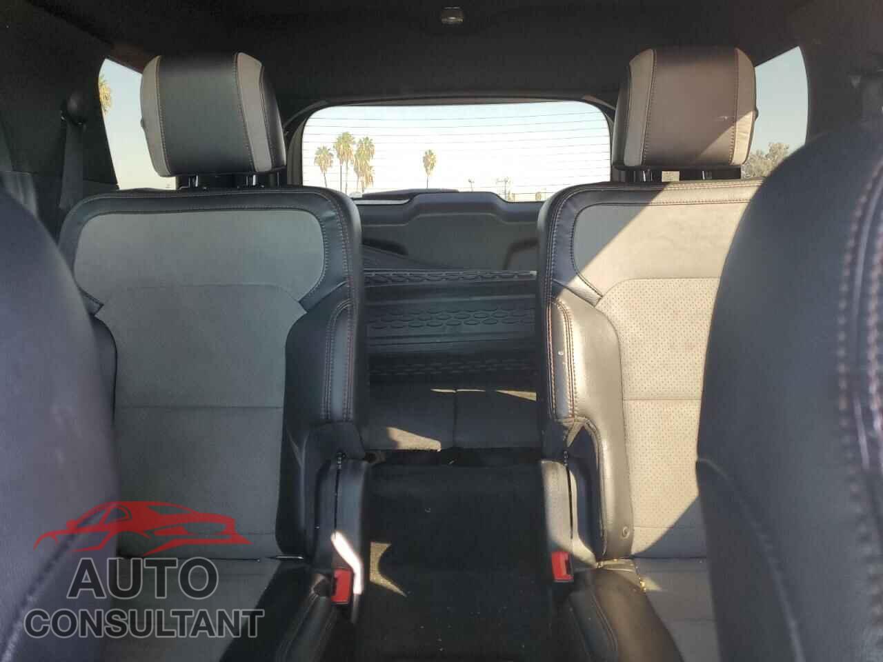 FORD EXPLORER 2017 - 1FM5K7D87HGC61956