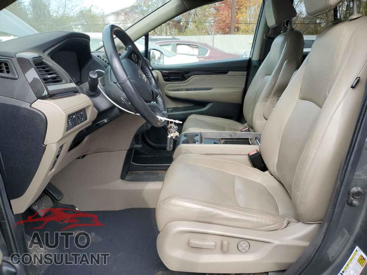 HONDA ODYSSEY 2018 - 5FNRL6H96JB014637