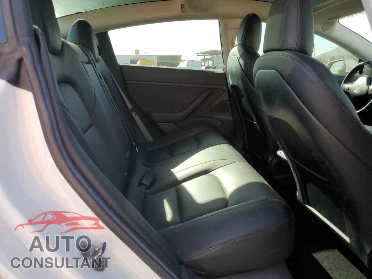 TESLA MODEL 3 2018 - 5YJ3E1EB4JF084258
