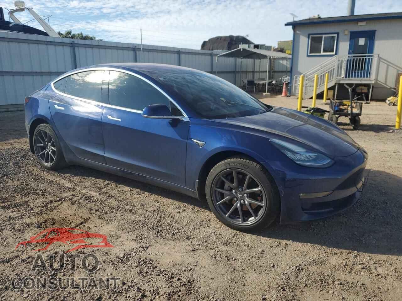 TESLA MODEL 3 2018 - 5YJ3E1EA8JF041940