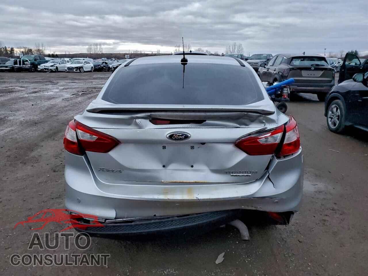 FORD FOCUS 2012 - 1FAHP3J2XCL438162