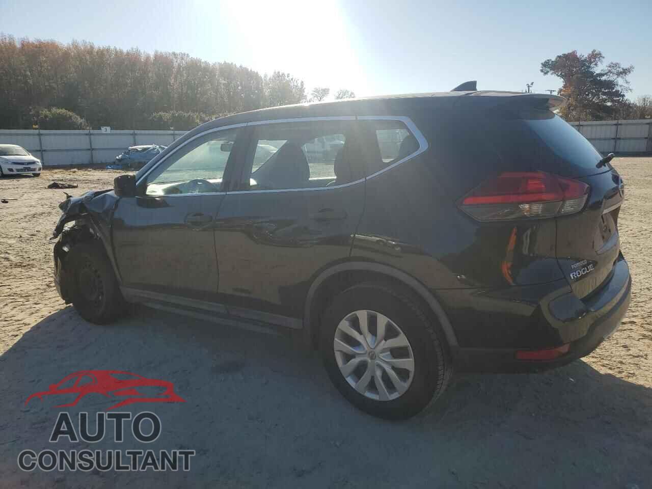 NISSAN ROGUE 2017 - KNMAT2MT7HP521358