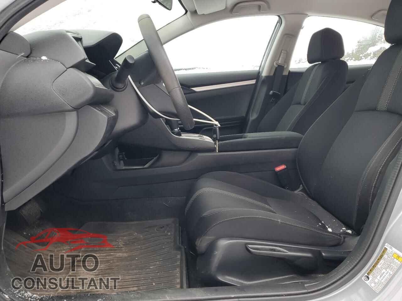 HONDA CIVIC 2017 - 2HGFC2F55HH009351
