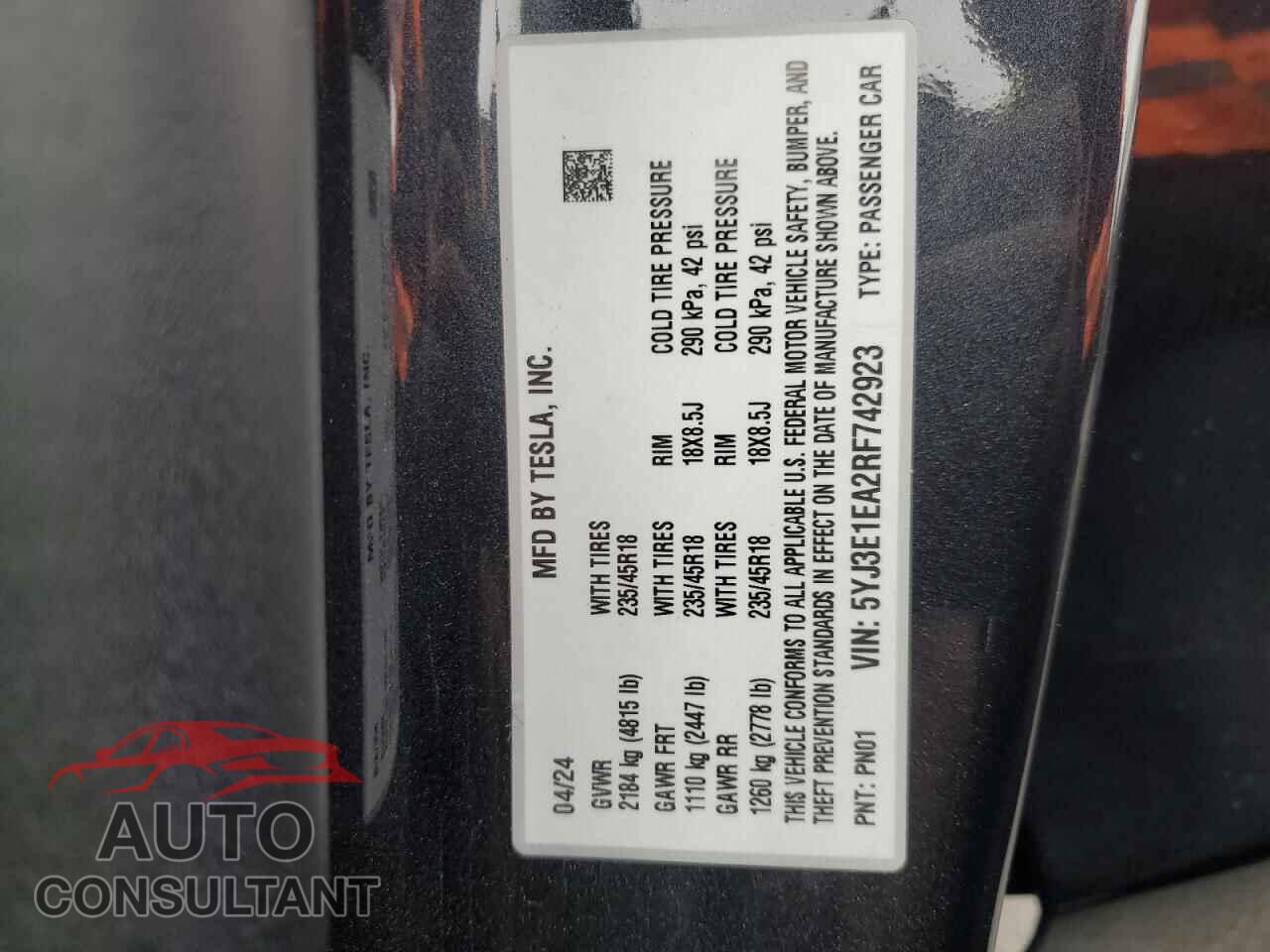 TESLA MODEL 3 2024 - 5YJ3E1EA2RF742923