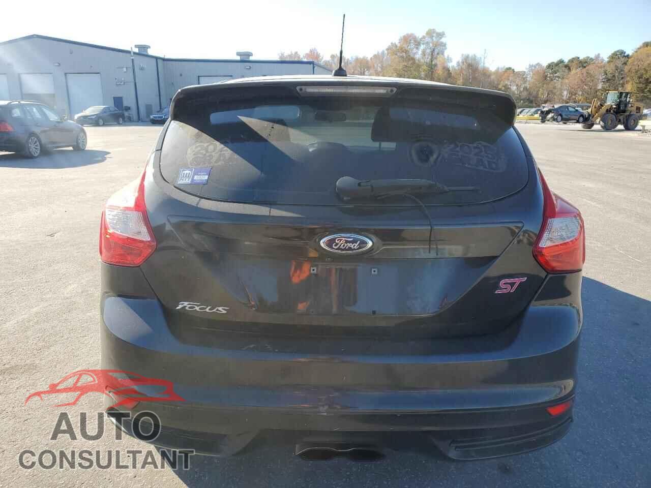 FORD FOCUS 2013 - 1FADP3L93DL196809